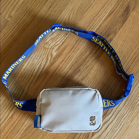 Seattle Mariners Crossbody Bag with Blue Strap - Picture 1 of 3